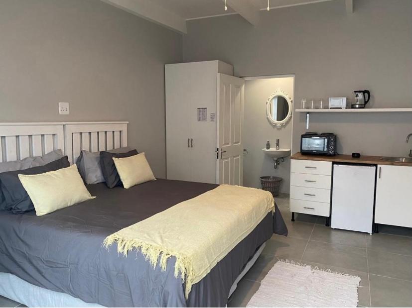 Second Best Accommodation Източен Лондон Екстериор снимка